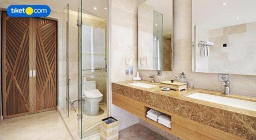 The Rinra Hotel Макасар Екстериор снимка