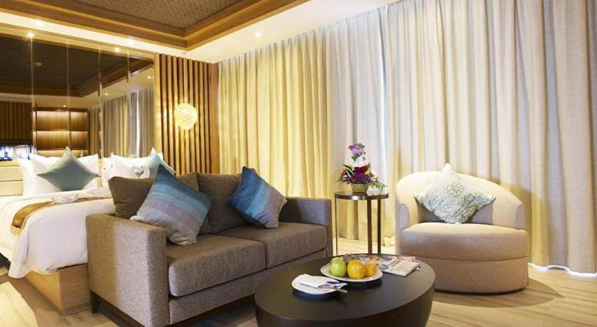 The Rinra Hotel Макасар Екстериор снимка
